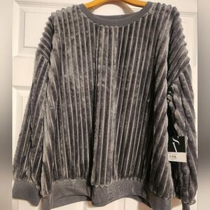 Brand new, Crew neck sweater, grey faux fur. Simple Vera